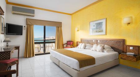 Quarto Duplo ou Twin com Vista Mar Casabela Hotel Ferragudo Quarto Duplo ou Twin com Vista Mar Casabela Hotel Ferragudo